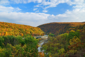 Poconos Honeymoon – Everything Your Need To Knowhoneymoon destination