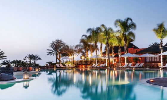 El Mirador swimming pool Twilight