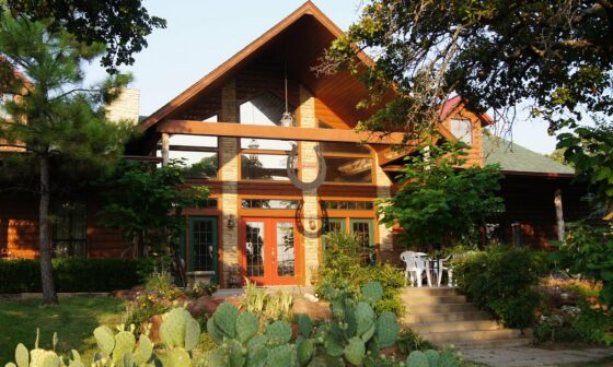 rusty gables guest lodge