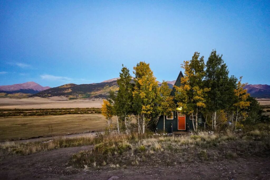 Romantic Triangle Cabin